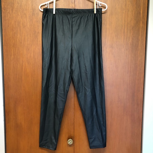 Leather Look Leggings - Picture 2 of 5